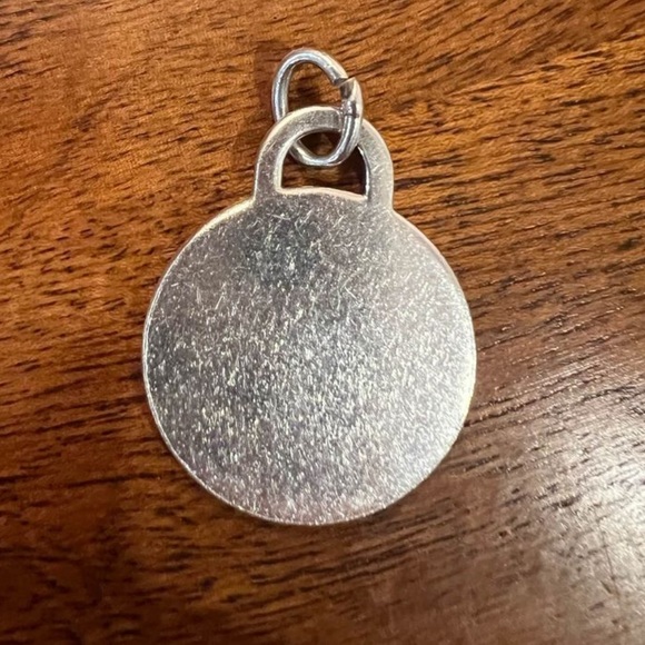 Tiffany and co large circle charm - Picture 4 of 4